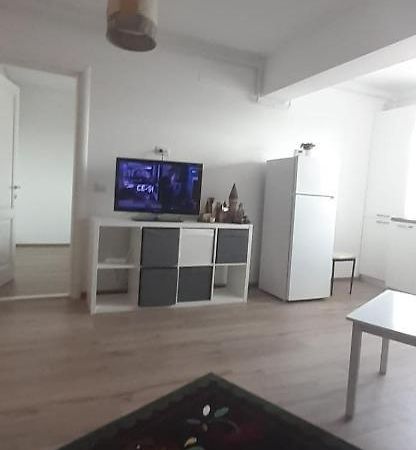Apartament Central. Bloc Nou. Apartment Bacau Ngoại thất bức ảnh